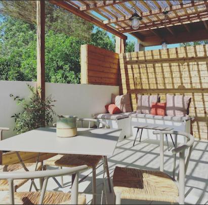Le Pool House Bed & Breakfast Nimes Ngoại thất bức ảnh